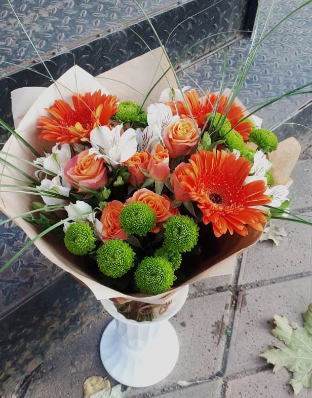 Букет цветов из: Герберы, Хризантемы, Альстромерии и Розы в Чегеме