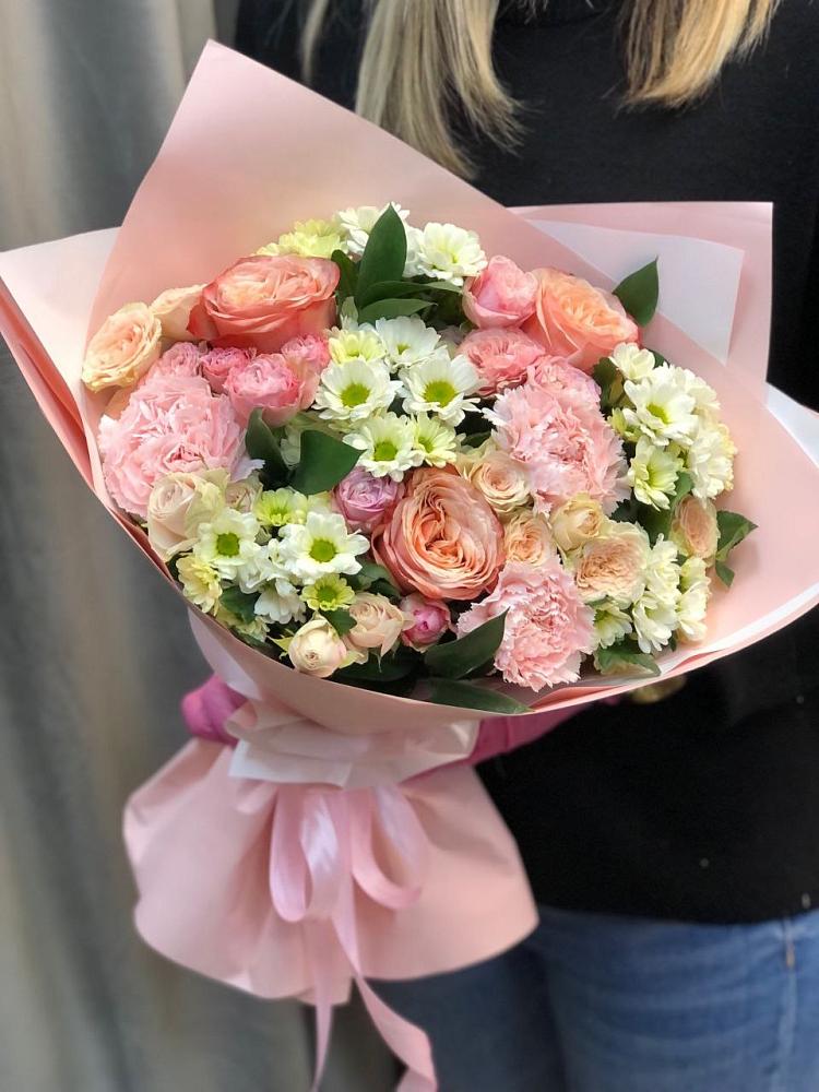 Букет цветов из: Гвоздики, Розы и Хризантемы в Чегеме