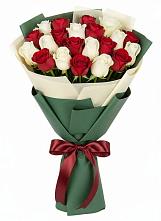 Букет Микс из красных и белых роз #REPLACE_PRED# Чегеме
