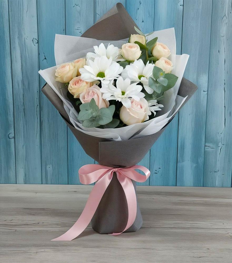 Букет цветов из: Хризантемы и Розы в Чегеме