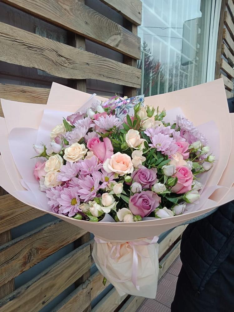 Букет фея в Чегеме Букет цветов из: Розы и Хризантемы в Чегеме