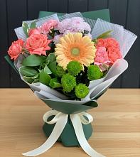 Букет цветов из:  Гвоздики, Розы, Герберы и Хризантемы в Чегеме